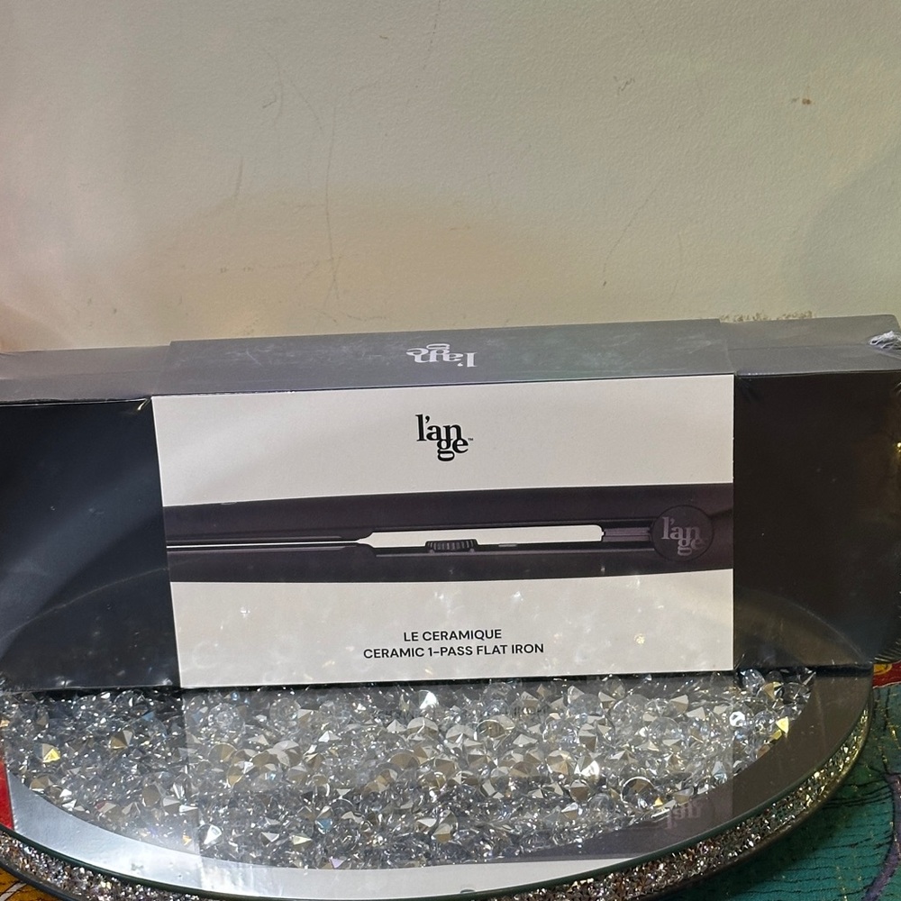 NIB - L’ange Ceramic 1 Pass Flat Iron.